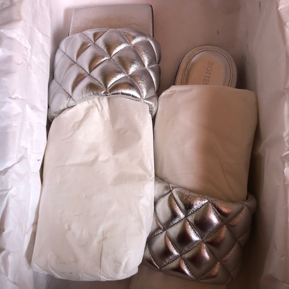 Bottega Veneta- quilted sandals - Picture 16 of 16